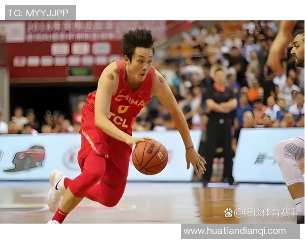 丁彦雨航重返赛场展现顽强拼搏精神引发球迷热烈关注与激情讨论